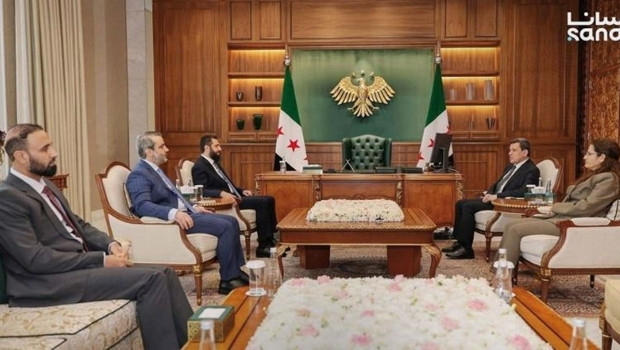 Barzani ve Abdi peş peşe Şam’da… Suriye entegrasyonunda kritik görüşme trafiği haber görseli