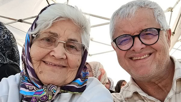 Bir dönem Türkiye'nin en yakışıklılarından biriydi... Ne kadar ünlü olursa olsun o hâlâ köy çocuğu, hâlâ annesinin vefalı oğlu