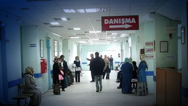 Baş dönmesi şikayetiyle hastaneye gitti: Dünyada 68'inci olarak literatüre geçti! 'Türkiye'de ilk vaka olarak saptadık' haber görseli