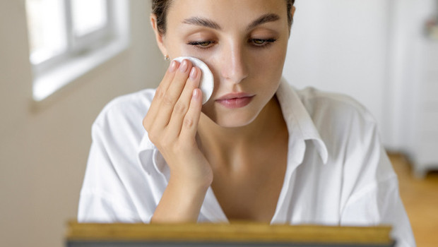 Dermatologdan Cilt Sağlığı İçin Beslenme Önerileri