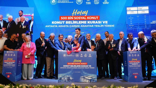 Bakan Kurum'un katılımıyla Hatay'da 8 bin 500 hak sahibinin konutu belirlendi