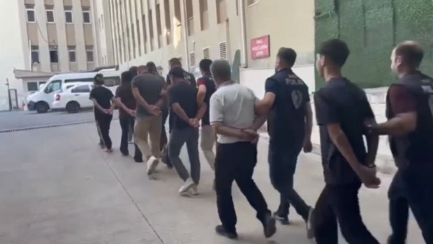 Rojin Kabaiş’in ailesinin de aralarında olduğu ailelere tehdit ve şantaja 2 tutuklama