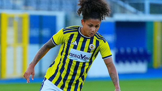 Fenerbahçe arsaVev, UEFA Şampiyonlar Ligi elemelerinde OH Leuven'e penaltılarla yenildi haber görseli