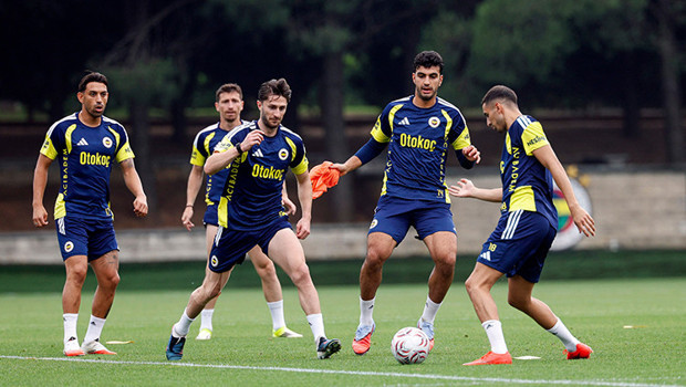 Fenerbahçe'nin Sturm Graz maçı kamp kadrosu açıklandı! haber görseli