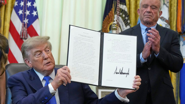 Beyaz Saray’dan olağan dışı kararname! Bilim dünyası şokta... Trump şimdi de çocukluk çağı aşılarını hedef aldı haber görseli