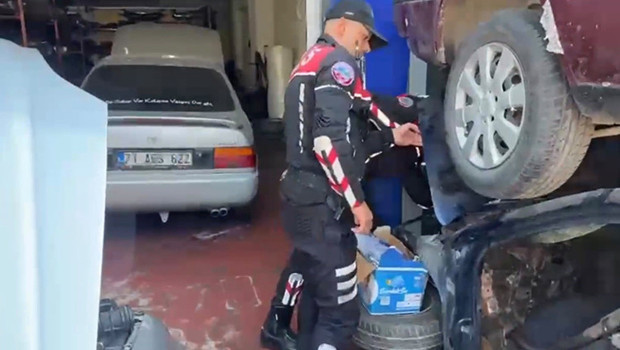 Ankara'da 'change' operasyonu: 3 iş yerine baskında 3 gözaltı haber görseli