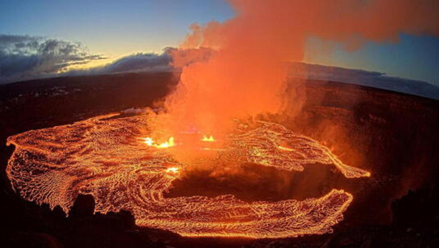 Kilauea Yanardağı'nda iki yılda 53'üncü patlama haber görseli