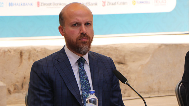 Bilal Erdoğan: Malazgirt ve Çanakkale gelecek bin yılımızın çözümlerini de önümüze koyuyor haber görseli