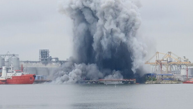 Rusya'dan Karadeniz'de Ukrayna gemilerine saldırı