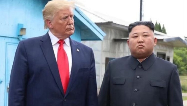 Trump’tan Kim Jong Un paylaşımı: Çok iyi geçiniyoruz haber görseli