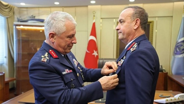 Hava Kuvvetleri Komutanlığında görev değişimi... Bayrağı Orgeneral Rafet Dalkıran’a devraldı