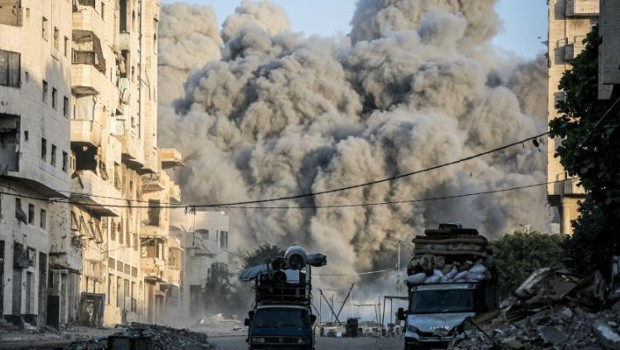 İsrail’den Gazze’de bir kafeye saldırdı: 5 ölü, 12 yaralı haber görseli