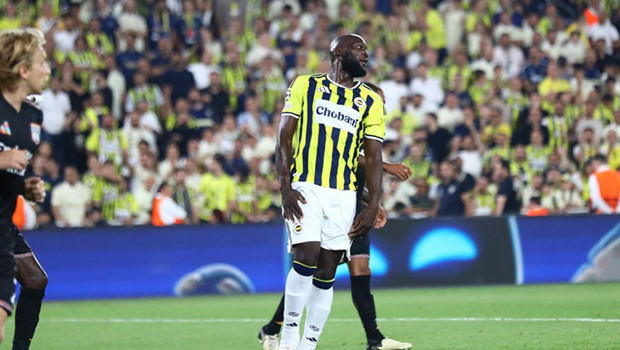 Romelu Lukaku, ilk kez Fenerbahçe forması giydi! haber görseli