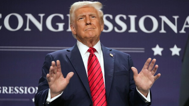 Trump'tan Kanada'ya gümrük vergisi kararına 3 günlük erteleme haber görseli