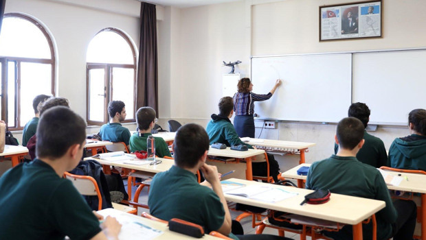 2026-2027 eğitim yılına ilişkin genelge yayımlandı.. Okullar ‘milli birlik ve beraberlik’ etkinlikleriyle açılacak