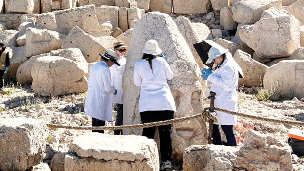 Nemrut Dağı'nın anıtsal heykelleri nanoteknolojiyle beş yıllık koruma programına alındı