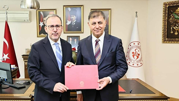 İzmir'deki ulaşım sorunu, Kasapoğlu'nun devreye girmesiyle çözüldü