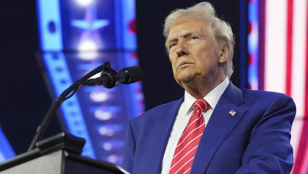 İran alaya almıştı: Trump vazgeçmedi... 'Askeri seçenek hâlâ masada' haber görseli