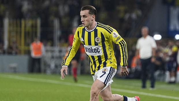 Fenerbahçe'de korkutan an! Kerem Aktürkoğlu sedyeyle çıktı haber görseli