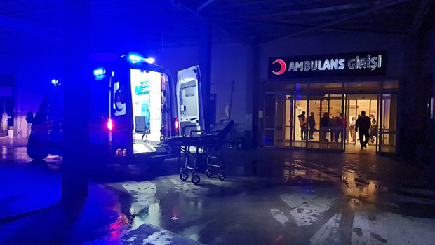Aydın'da kontrolden çıkan minibüs tarlaya uçtu: 1 ölü, 2 yaralı