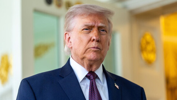 Trump'tan Kanada'ya 'eyalet' göndermesi haber görseli