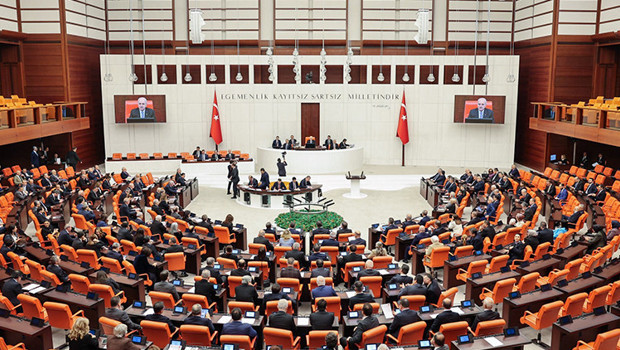 TBMM'de yeni yasama yılı için tadilat başladı: CHP ve Yeni Parti için aynı koridorda oda düzenlemesi haber görseli