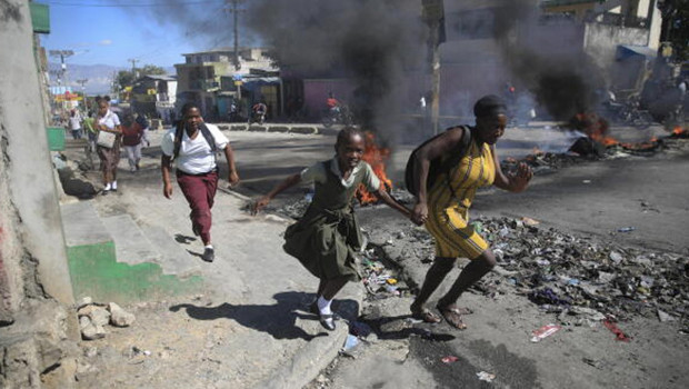 Haiti'de kırmızı pazartesi: 47 kişi hayatını kaybetti haber görseli