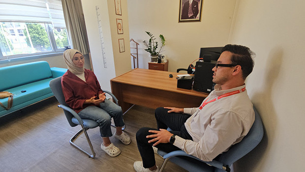 Kayıt yapan gözlükle depresyon ve otizm teşhisi: Tescilli yazılımla hekimlere karar desteği haber görseli