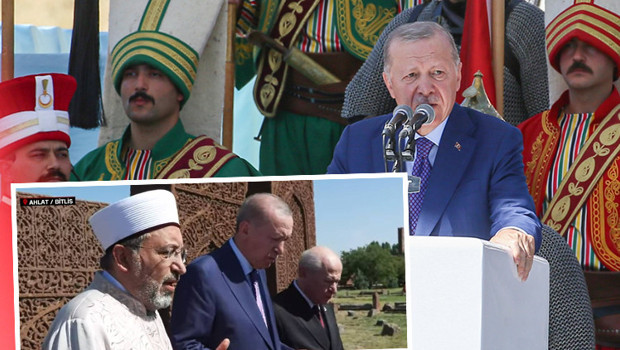 Cumhurbaşkanı Erdoğan: Bizi yolumuzdan döndüremezsiniz | Anıt mezar alanında Erdoğan ile Bahçeli dua okudu haber görseli