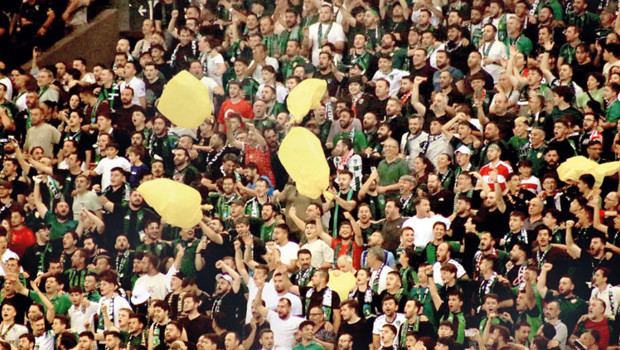 Tribündeki provokasyona 5 gözaltı