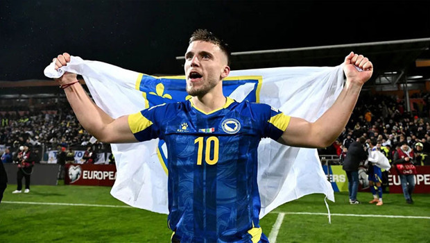 Ermedin Demirovic'ten Cimbom'a kötü haber haber görseli