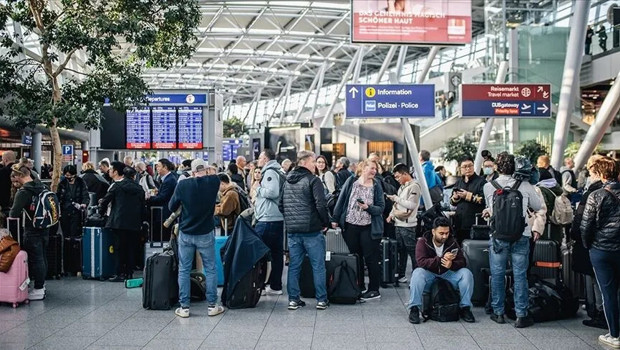 Almanya'da Frankfurt Havalimanı'nda sıtma alarmı… 2 çalışan hayatını kaybetti
