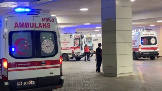 Alacak verecek kavgası kanlı bitti: 2 ölü, 5 yaralı haber görseli