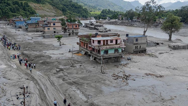 Nepal'de 3. gün! Felaketin boyutu ortaya çıkıyor... Trump'tan yardım sözü haber görseli