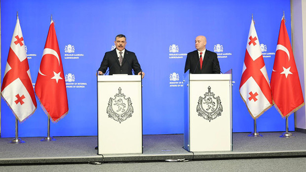 Bakan Çiftçi Gürcistan'da açıkladı: 866 suçlu iade edildi, sadece bu yılki sayı 438 haber görseli
