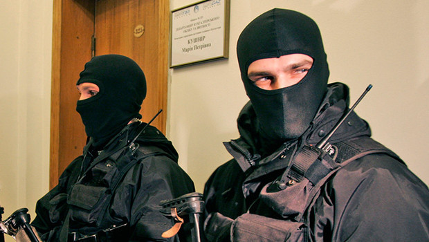 İstihbarat teşkilatları karşı karşıya! Kiev'de silahlı çatışma: 1 ölü 2 yaralı haber görseli