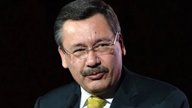 Eski ABB Başkanı Melih Gökçek ifade vermek için adliyede