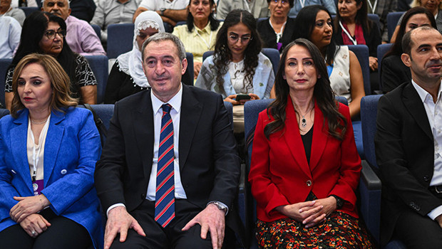 DEM Parti Beşinci Olağan Büyük Kongresi'nde genel başkanlık seçimi yapıldı haber görseli
