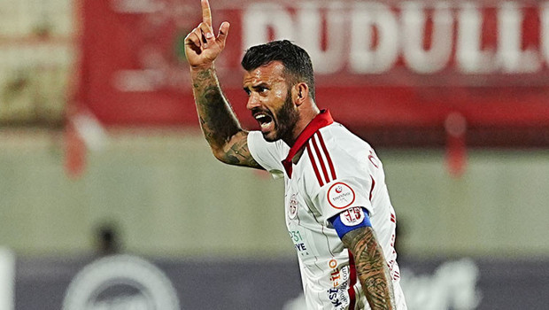 Antalyaspor, Ümraniyespor'u 2 golle geçti! haber görseli