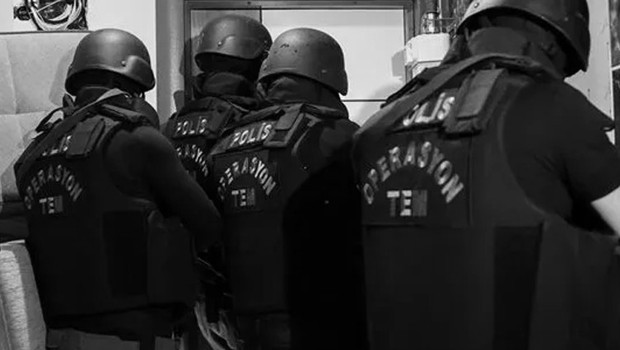 "Sokak hakkı" adı altında haraç toplayan çeteye şafak operasyonu: 18 gözaltı haber görseli