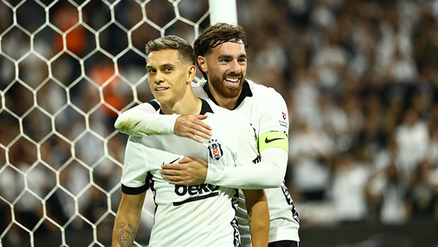 Marsilya’nın eski teknik direktörü Casoni’den, Beşiktaş’ın hücum hattına övgü! haber görseli