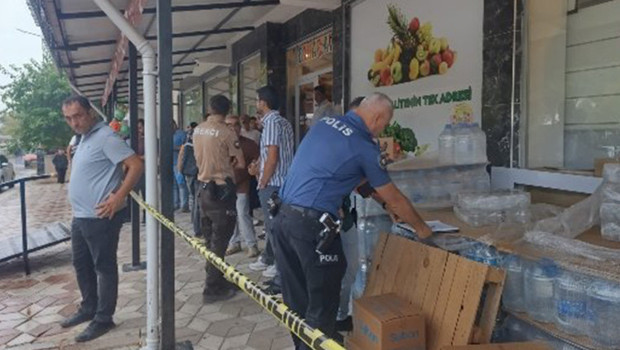 Yasemin'i çalıştığı markette öldürdü haber görseli