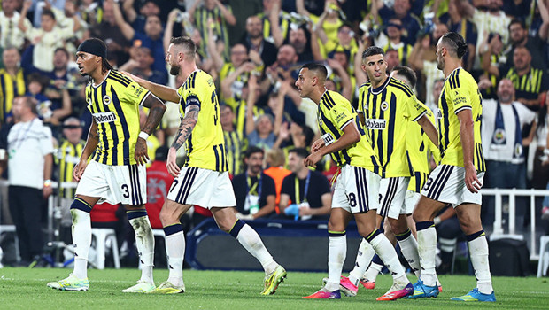 Fenerbahçe'de Eyüpspor maçı öncesi tek eksik! haber görseli