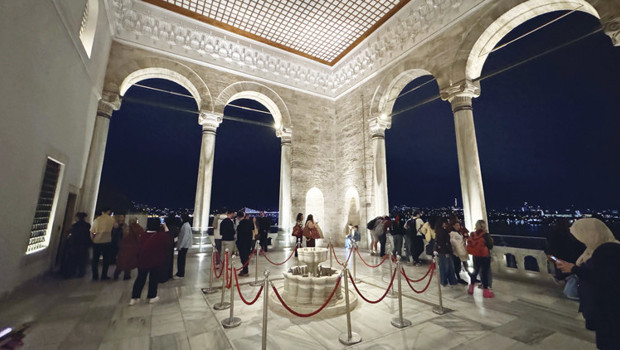 Topkapı Sarayı’nda gece turlarına yoğun ilgi