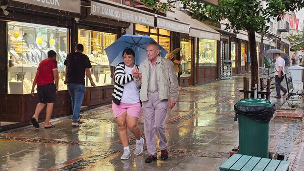 Meteoroloji son tahmini paylaştı: 11 ile 'kuvvetli yağış' uyarısı haber görseli