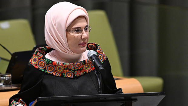Emine Erdoğan'dan BM'de kritik çağrı: Kullan-at kültüründen uzaklaşmalıyız
