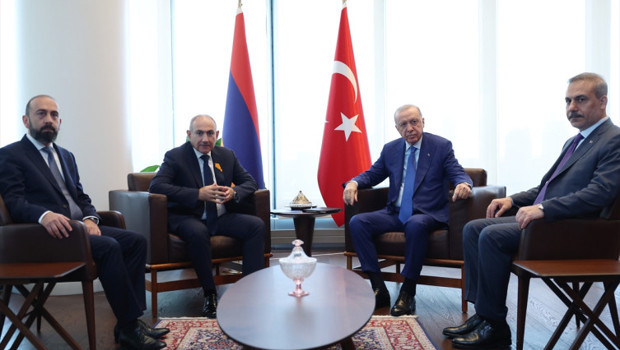 Cumhurbaşkanı Erdoğan, Ermenistan Başbakanı Paşinyan'ı kabul etti haber görseli