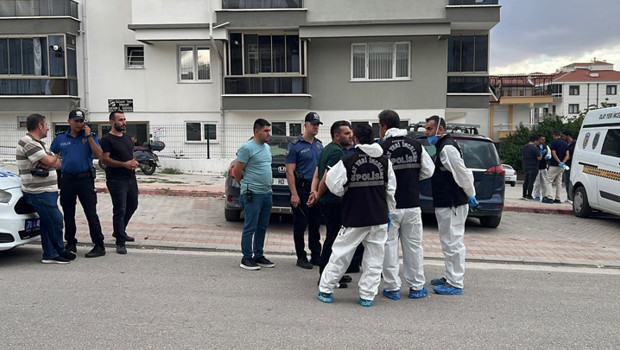 Karaman'da kan donduran olay: Boşanma aşamasındaki çift, evlerinde ölü bulundu! Ekipler 'Siyanür var, girmeyin' notuyla karşılaştı