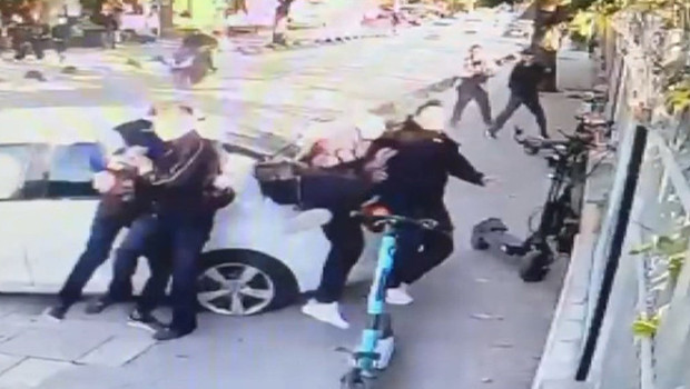 Üsküdar’da okul önünde feci kaza! 4 lise öğrencisi yaralandı