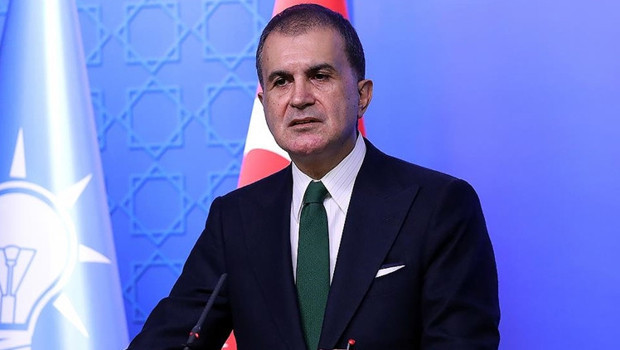 AK Parti Sözcüsü Ömer Çelik açıklamalarda bulunuyor
